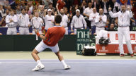 novak djokovic celebrates serbia davis cup tennis team