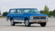 chevrolet suburban 1972